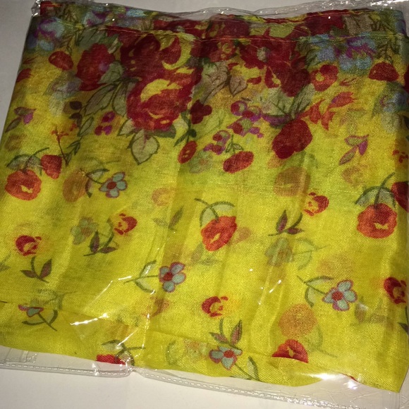 Yellow Floral Wrap Shawl Cotton Scarf - Picture 3 of 4